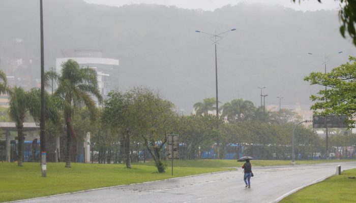 Florianópolis(SC) 04/10/2023 -  Clima – Fortes chuvas e instabilidade no clima causam transtornos no Estado de Santa Catarina. A Defesa Civil e outros órgãos do governo estão de prontidão para possíveis necessidades.Foto Ricardo Trida/ Secom